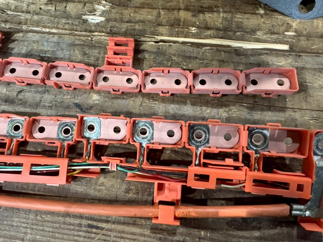 プリウスα ハイブリッドバッテリー交換!10万キロでのエラー、原因はまさかのECU電池断線 その6