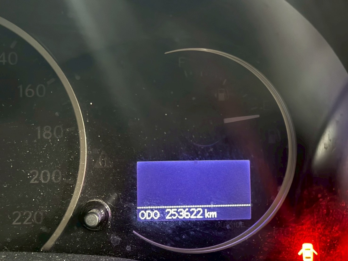 25万キロは通過点　レクサスCT200h、新品バッテリーと冷却清掃で次なるステージへ その2