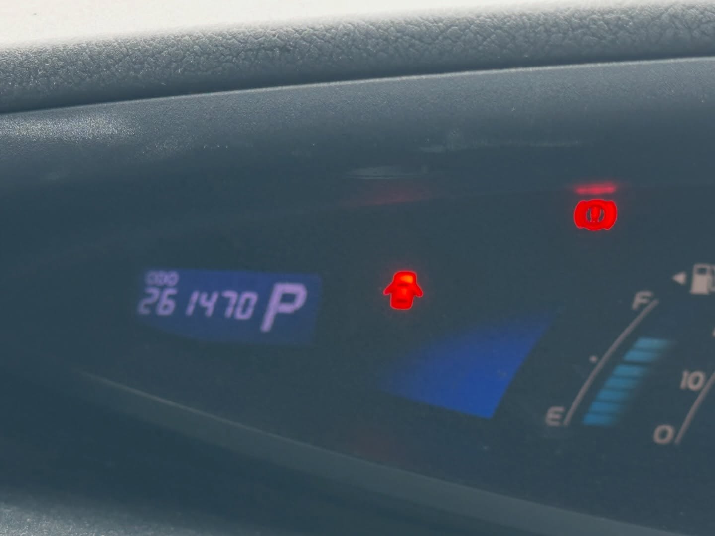 走行距離26万キロを超えるエスティマハイブリッド(AHR20W)のハイブリッドバッテリー交換 その1