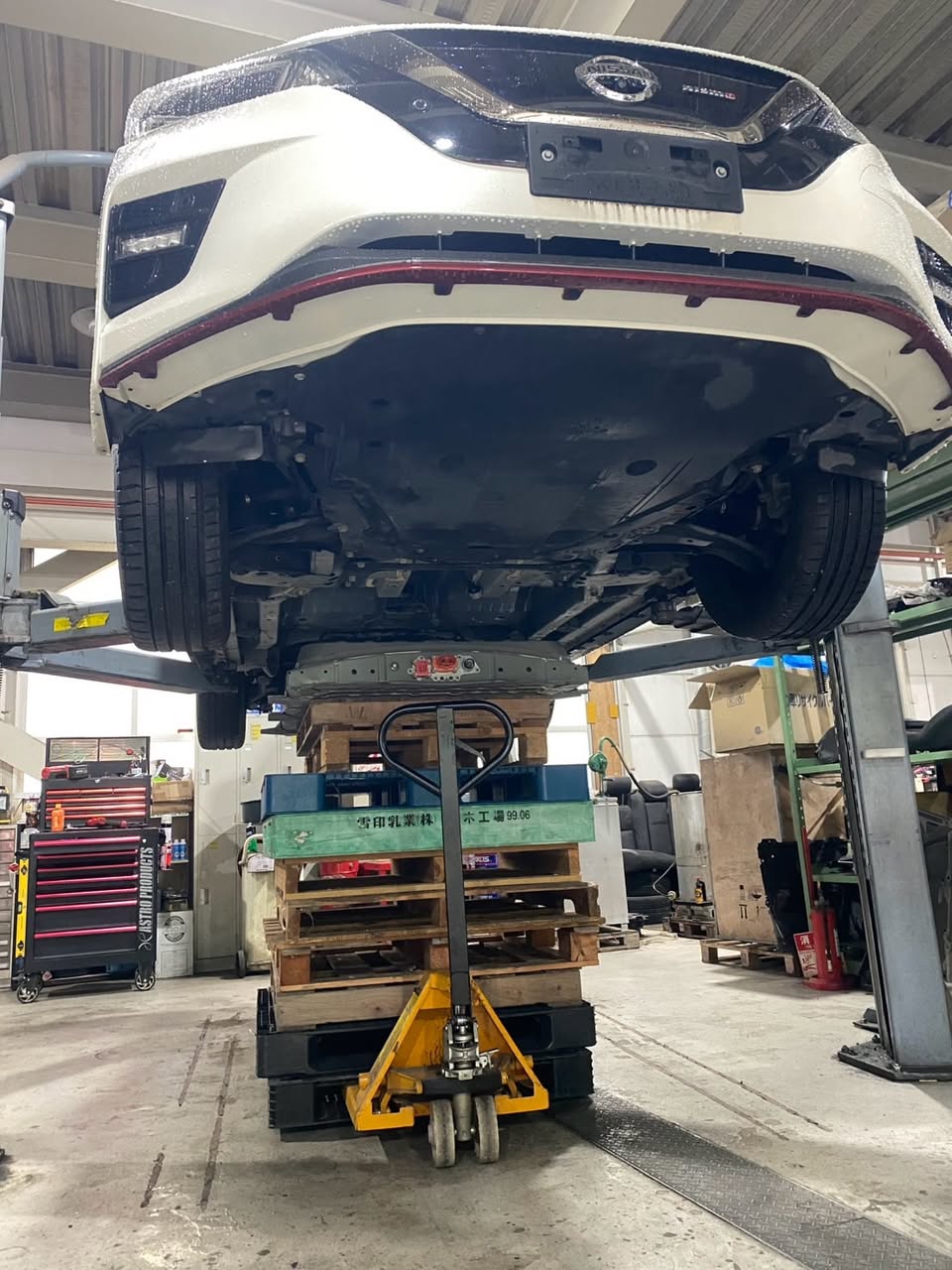 ZE1 リーフ NISMO|走行6.9万kmでバッテリー漏電?200万の修理か下取り0円か?1年保証付バッテリーリビルト&全国搬送対応 その1