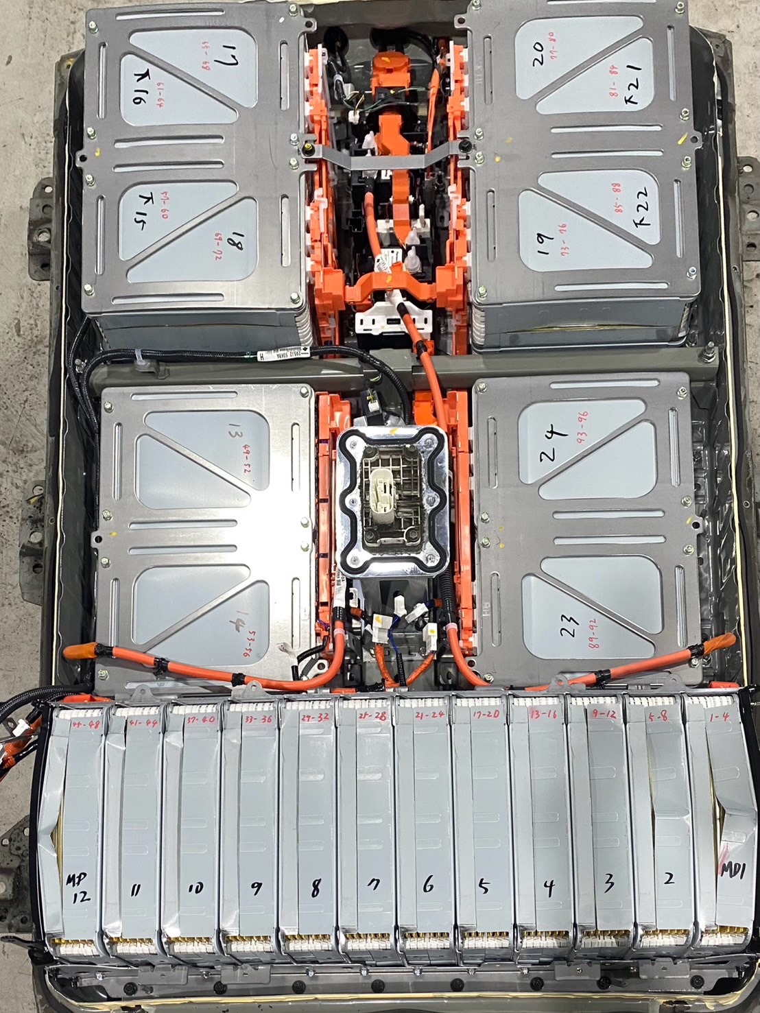 ZE1 リーフ NISMO|走行6.9万kmでバッテリー漏電?200万の修理か下取り0円か?1年保証付バッテリーリビルト&全国搬送対応 その3